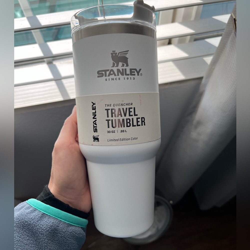 Stanley 30 oz travel tumbler
